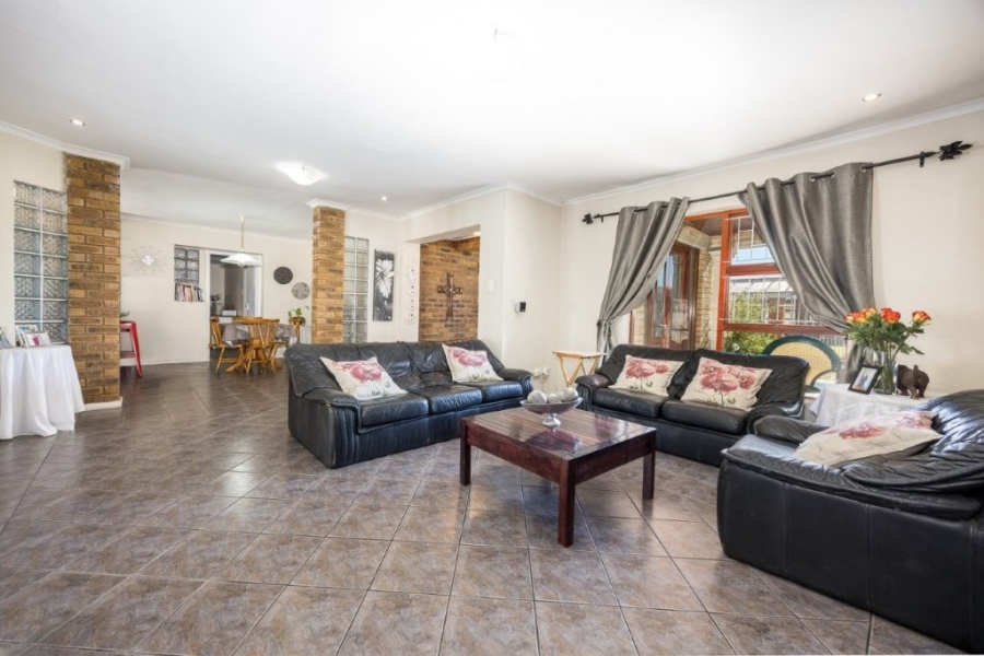 3 Bedroom Property for Sale in Soneike Western Cape